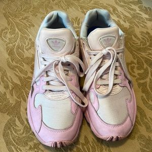 Used snickers size 10.5 by adidas